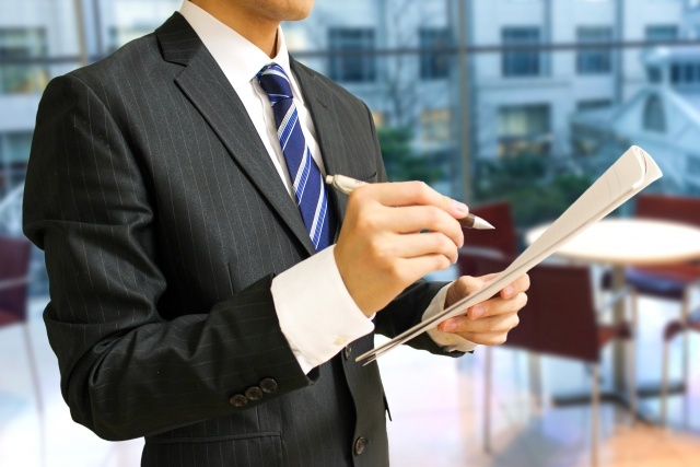 出張査定に来て帰らない査定士は通報するのも一つの手段